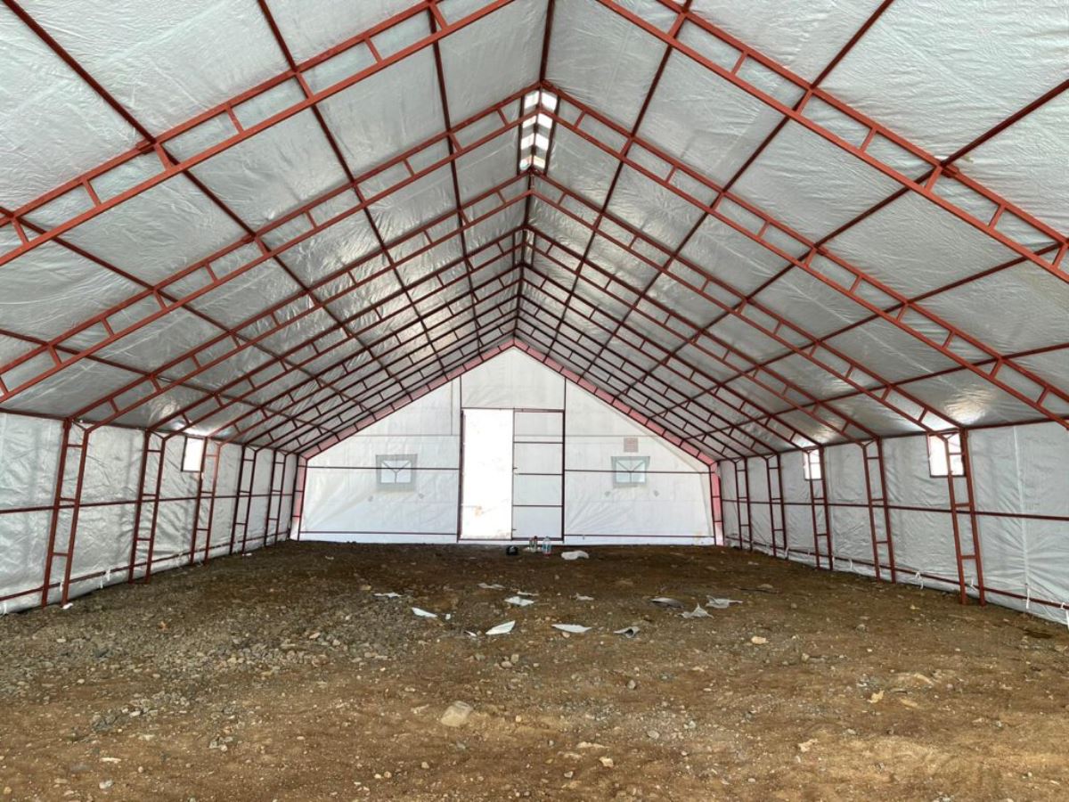 Büyükbaş Hayvan Çadırı